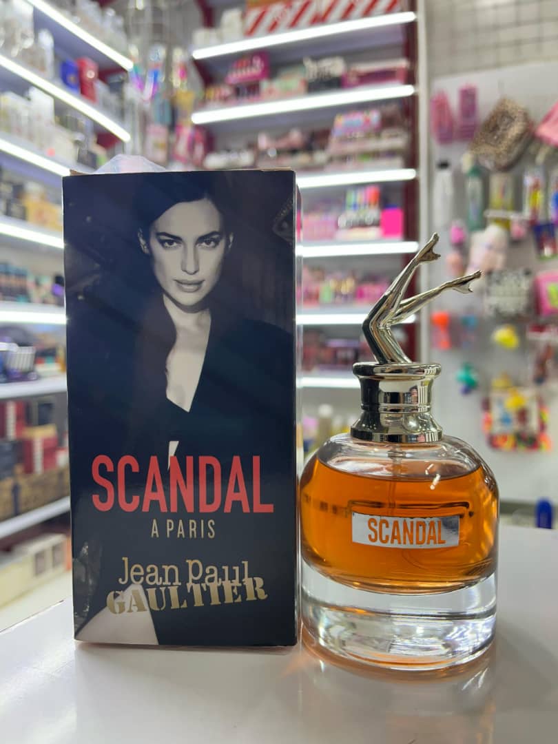 Scandal A Paris original